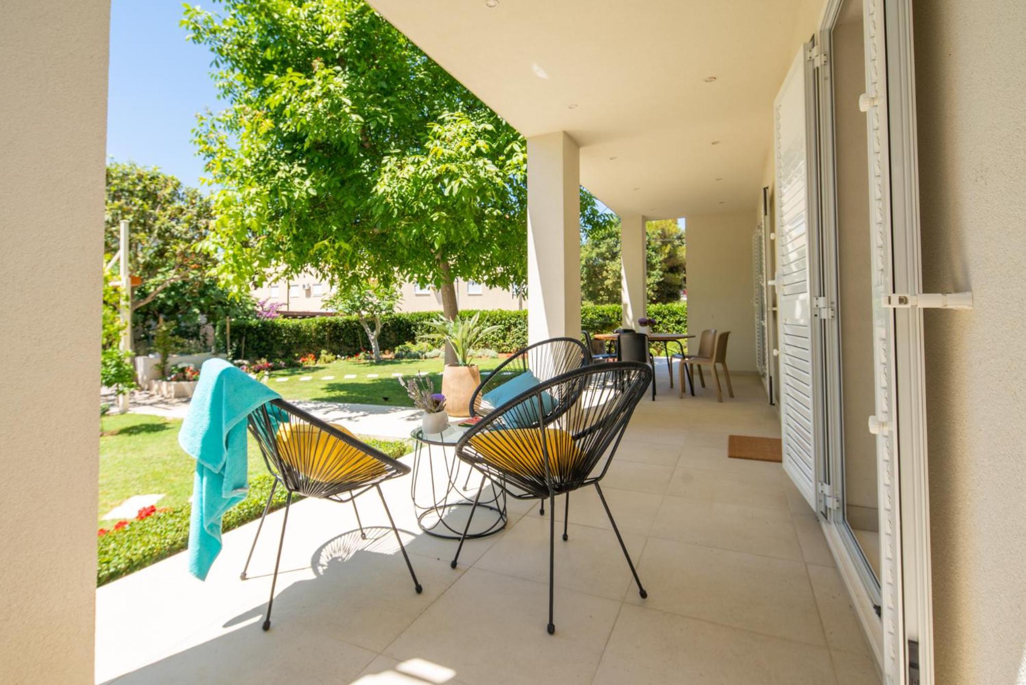 Garden Apartment Pakostane Luaran gambar