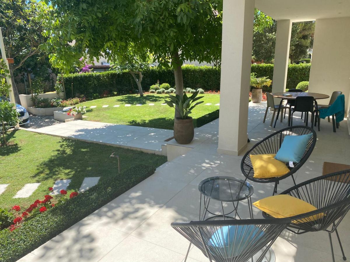 Garden Apartment Pakostane Luaran gambar